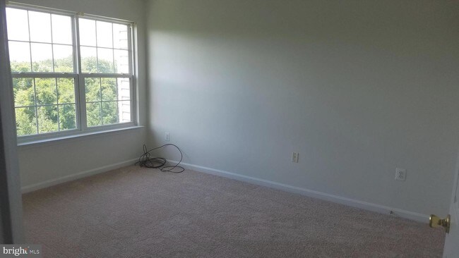 Building Photo - 2300 Forsythia Dr