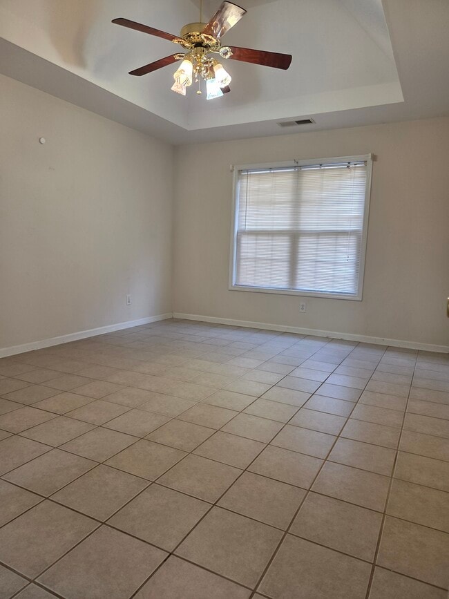 Building Photo - 1460 Scenic Brook Trl SW