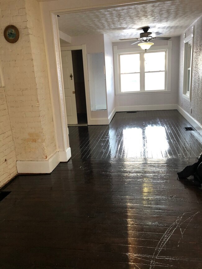 Foto del edificio - 6617 N Brandon St