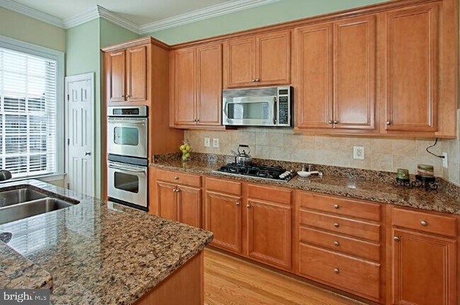 Building Photo - 3510 Goddard Way