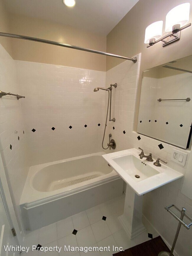 Building Photo - 5 br, 3 bath House - 1220 Wilson Street