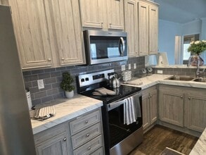 Building Photo - 4030 Christopher Cir