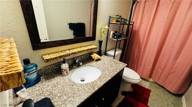 Building Photo - 5098 River Glen Dr