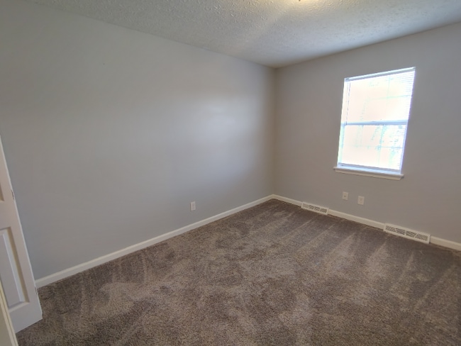 Building Photo - 74 Ferguson Dr