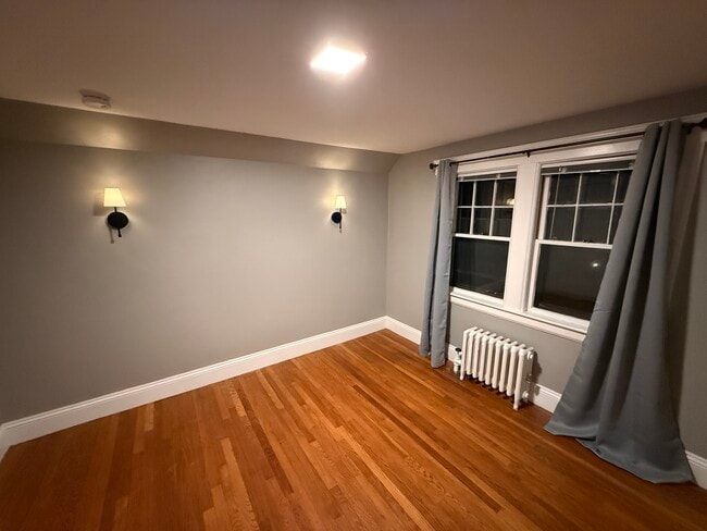 Building Photo - 26 Saint Elmo Rd