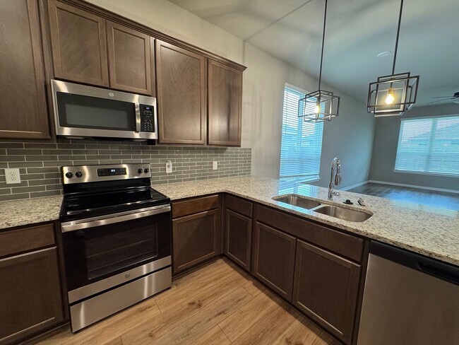 Foto del edificio - 4-Bedroom House for Rent in Belton