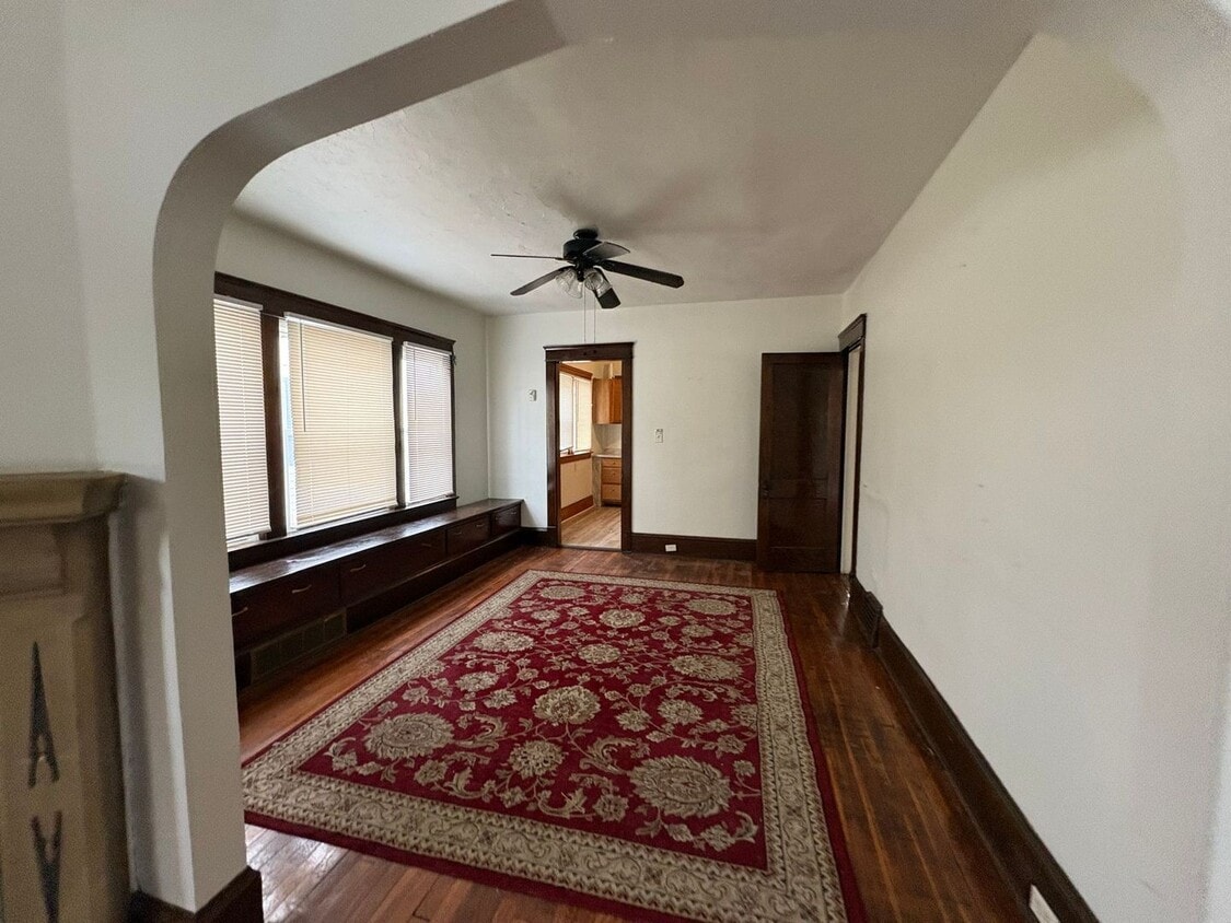 Foto del edificio - 9402 Pierpont Ave