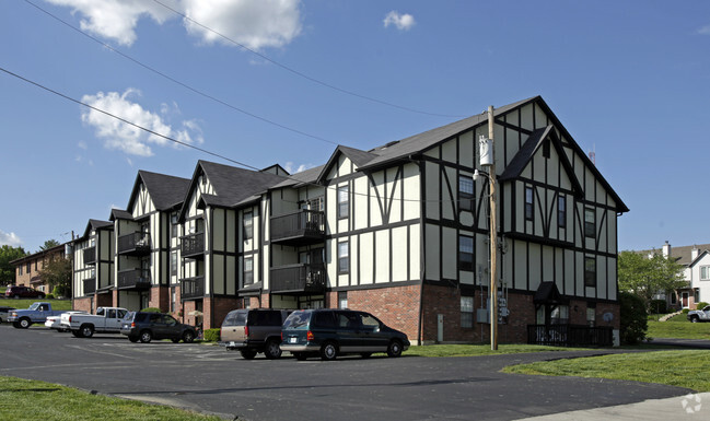 Primary Photo - Sherman Square Apartments