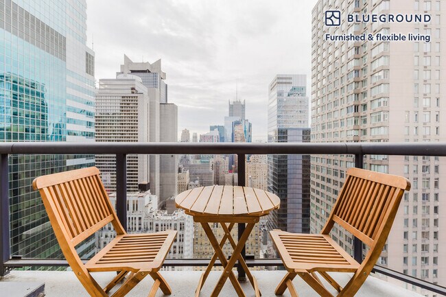 Foto del edificio - 235 W 48th St