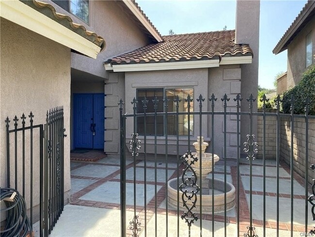 Foto del edificio - 6405 Sunny Meadow Ln