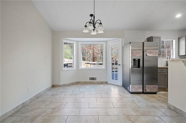 Foto del edificio - 3323 Old Oaks Rd