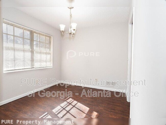 Foto del edificio - 772 Rogers Way SW