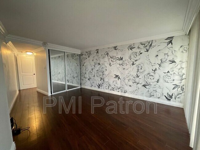Foto del edificio - 700 E Ocean Blvd