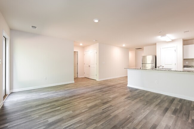 Foto del edificio - 161 Queens Cir