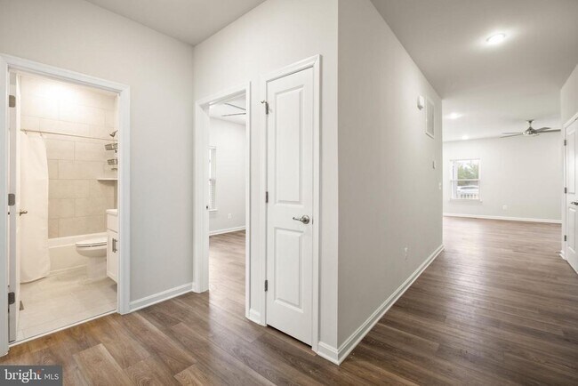 Foto del edificio - 148 Huntwell W Ave