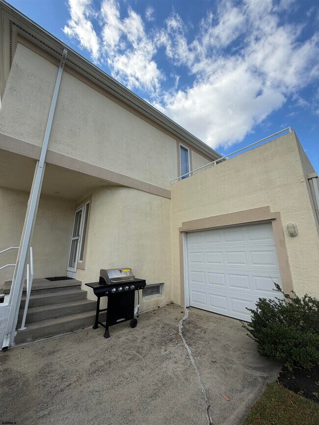 Foto del edificio - 33 Seaside Ct