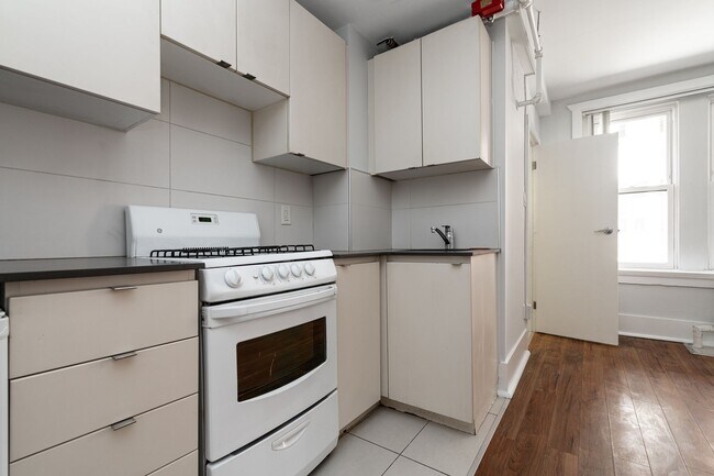 Photo du bâtiment - 160 Huron St