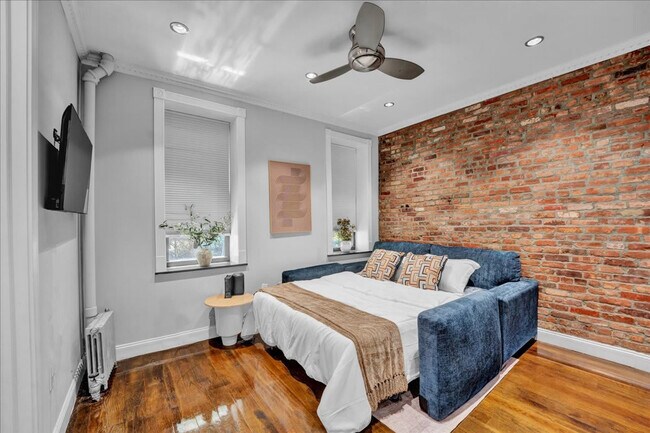 Foto del edificio - 340 E 18th St