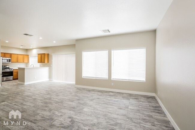 Foto del edificio - 1227 Sunny Acres Ave