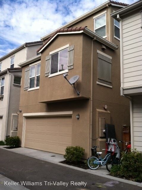 Primary Photo - 3 br, 3.5 bath House - 6009 Hillbrook Place