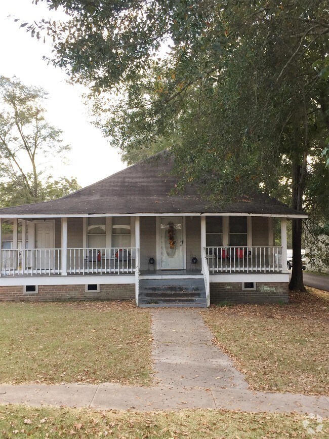 Apartments for rent in Crystal Springs MS with Air Conditioning 1