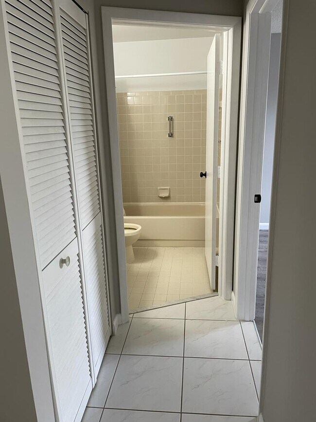 Foto del edificio - 9413 Boca Cove Cir
