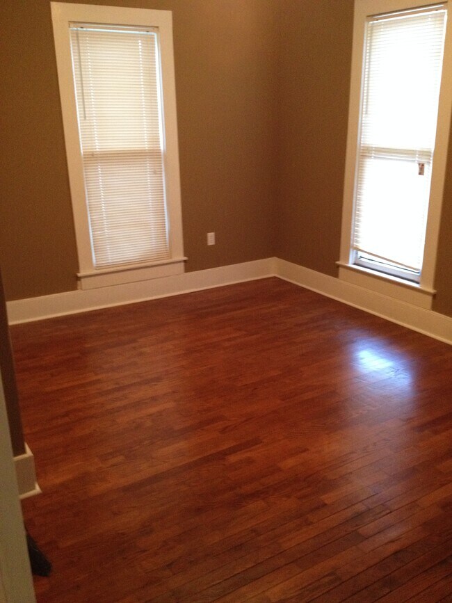 Foto del edificio - 609 S Maguire St