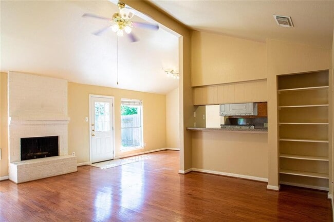 Building Photo - 3910 Windmill St