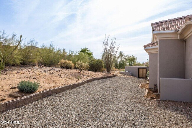 Building Photo - 9377 E Conquistadores Dr
