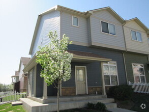 Building Photo - 39 Fuller Cir
