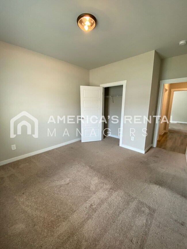 Building Photo - NEW REDUCED PRICING!!! - Home for rent in Meridianville, AL! Sign a 13 month lease by 2/15/26 to ...