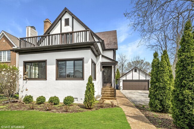Building Photo - 1405 McDaniels Ave