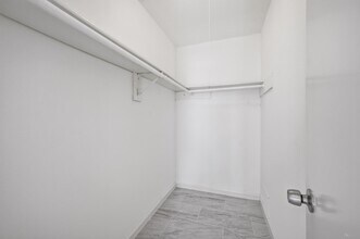 Building Photo - 7310 Londres Dr