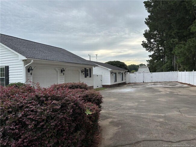 Foto del edificio - 276 Jernigan Rd