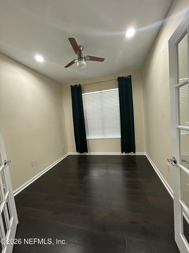 Building Photo - 4233 Clybourne Ln