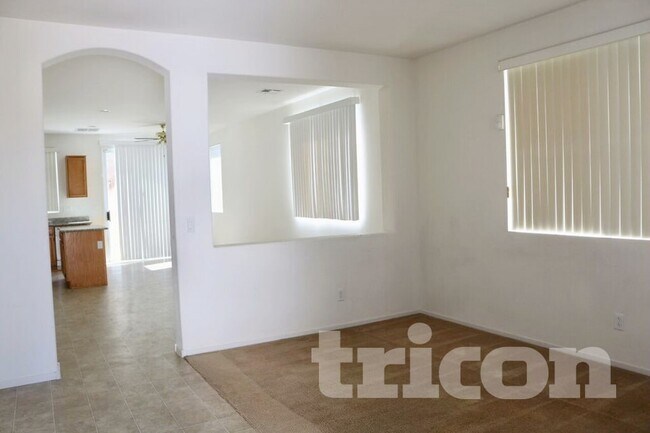 Building Photo - 5616 Deer Run Ct
