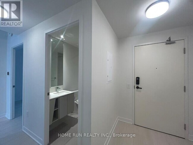 Photo du bâtiment - 3900 Confederation Pkwy