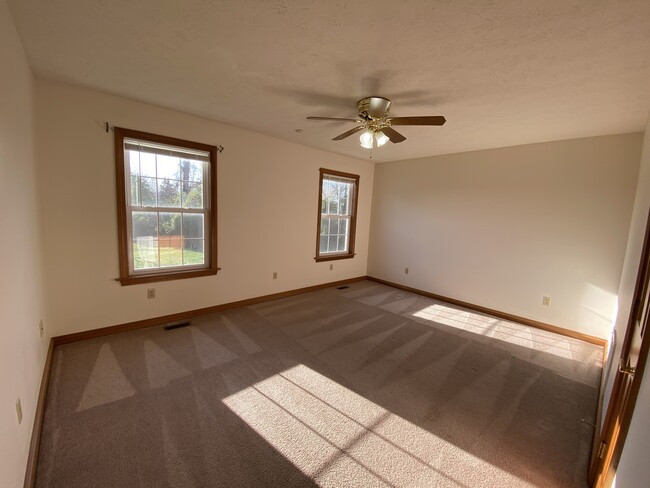 Building Photo - 6269 E Pea Ridge Rd