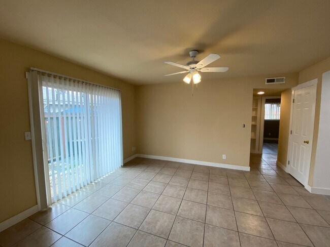 Foto del edificio - Cozy Update Duplex