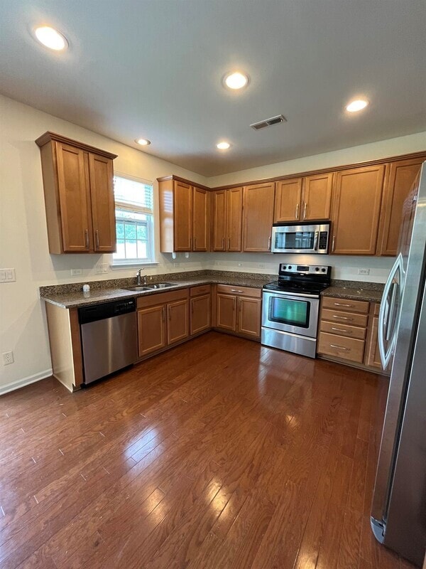 Building Photo - 5600 Cactus Valley Rd