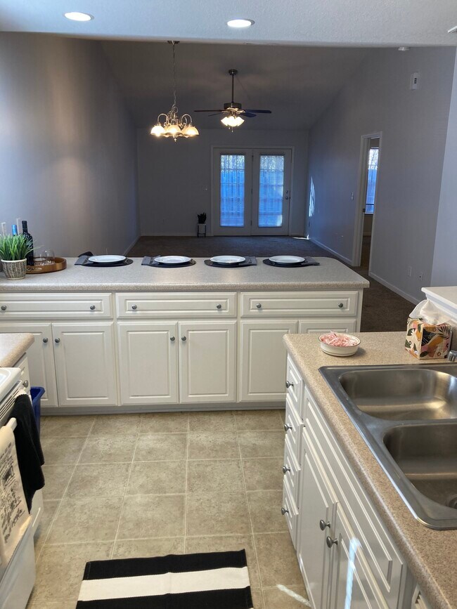 Foto del edificio - 149 Bentley Dr