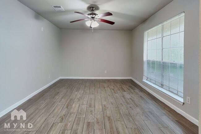 Foto del edificio - 4523 Bayou Vista Dr