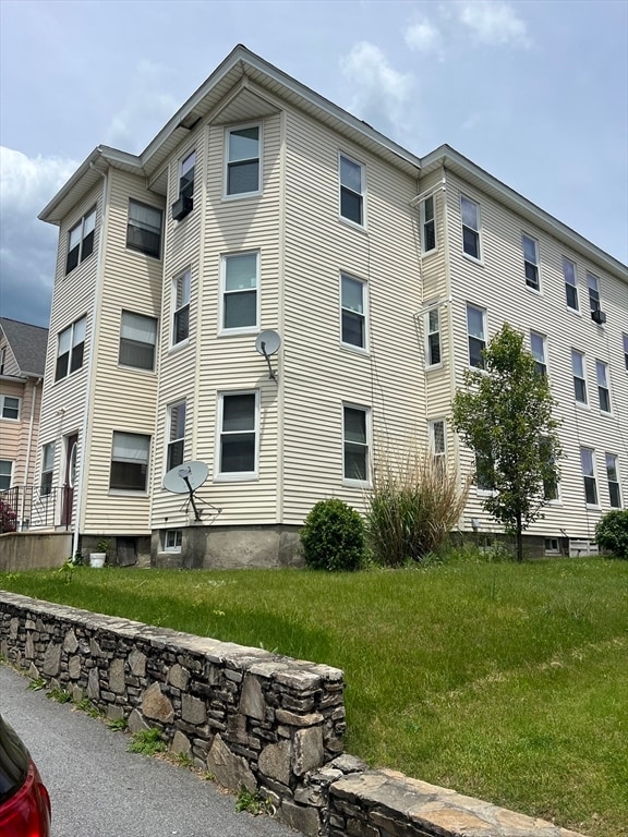 Building Photo - 16 Prentice St