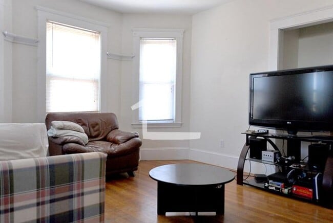 Photo - HOT BRIGHTON LISTING!!!! House