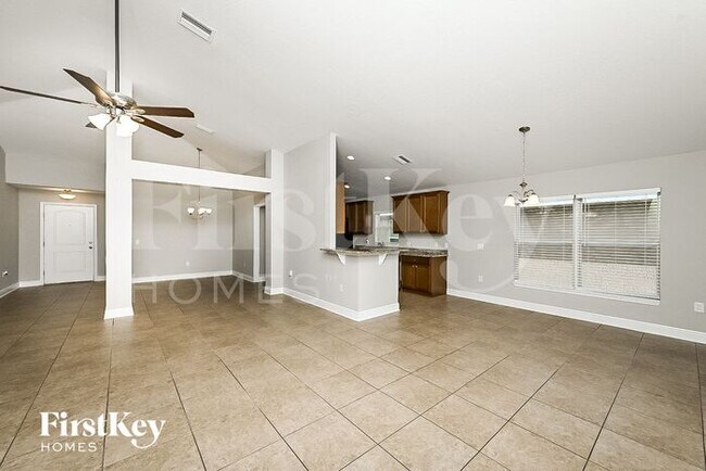 Foto del edificio - 10921 Standing Stone Dr