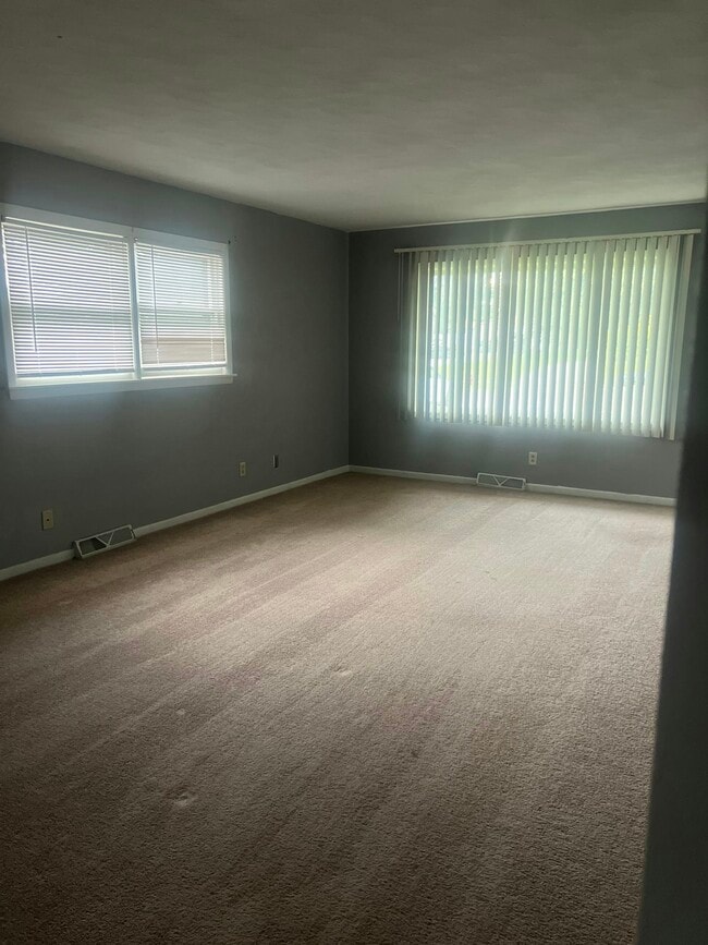 Building Photo - 1018 N Raynor Ave, Unit 1