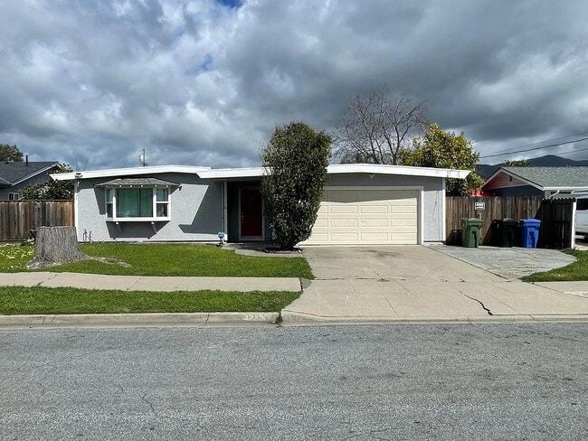 Building Photo - 42838 Homewood St
