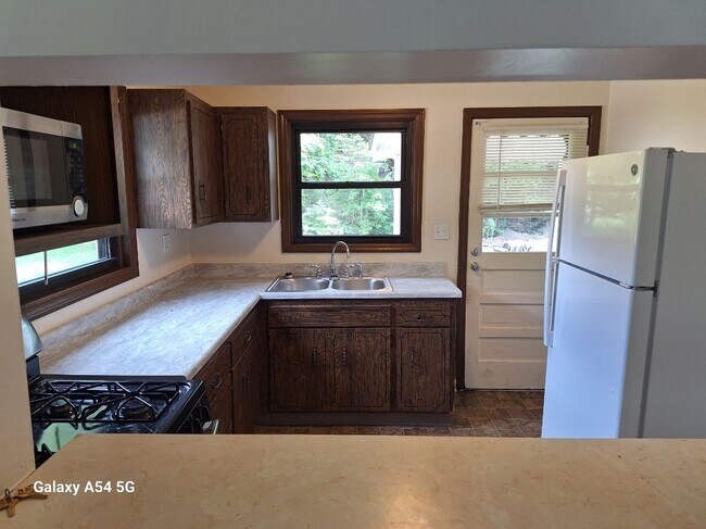 Building Photo - 4624 Verona Rd