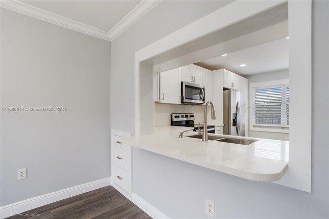 Building Photo - 12955 SW 16th Ct