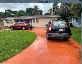 Building Photo - 14365 NW 15th Dr